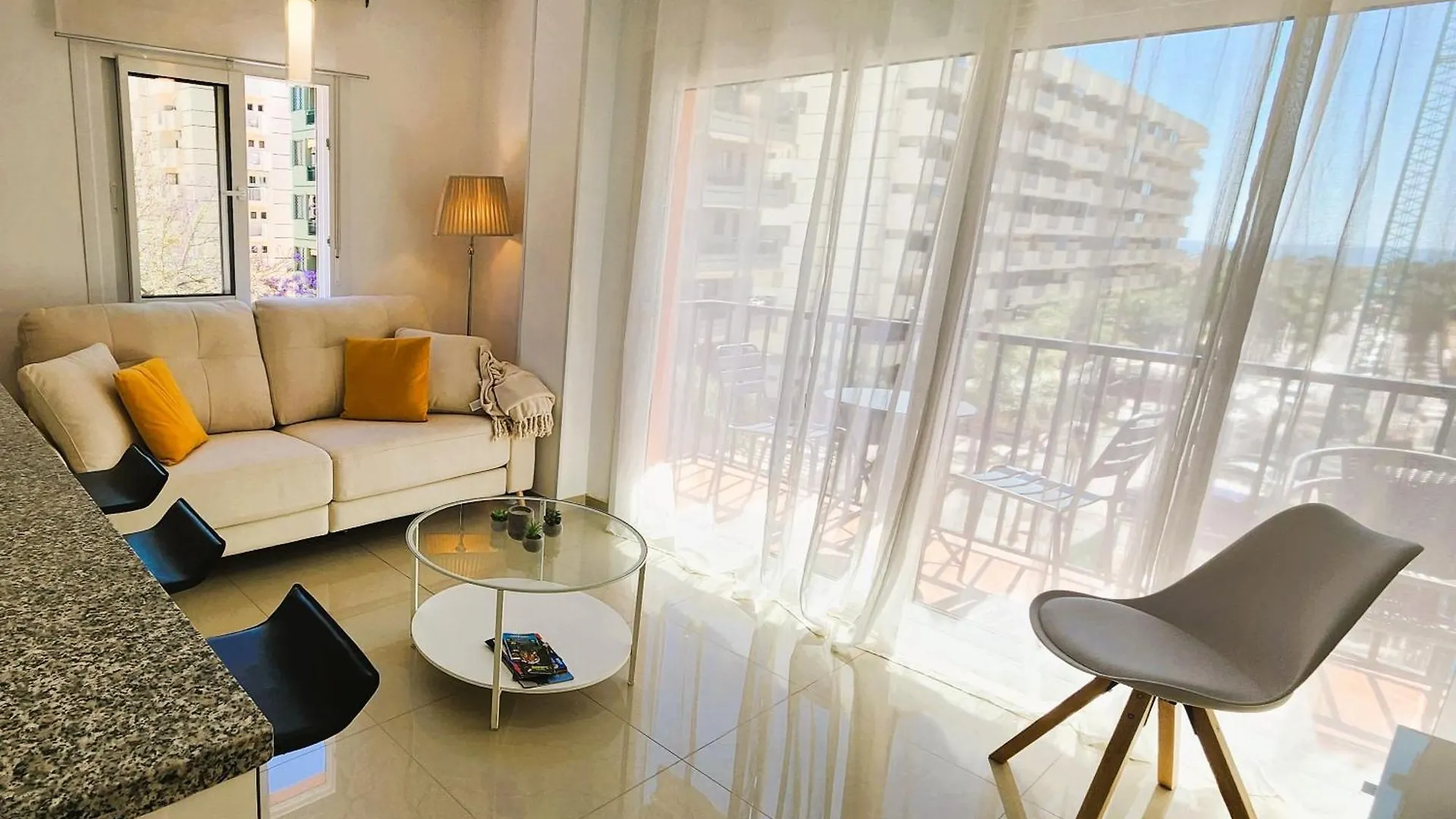 公寓 Stunning Fuengirola Gem With City And Sea Views
